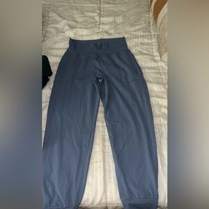 Athleta Salutation Jogger Pants